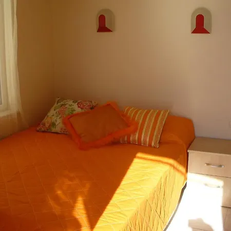 Kibar Kusadası